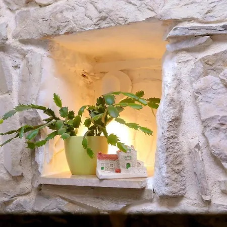 Apartment Dvor Split