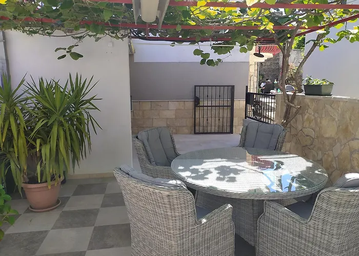 Apartment Dvor *
